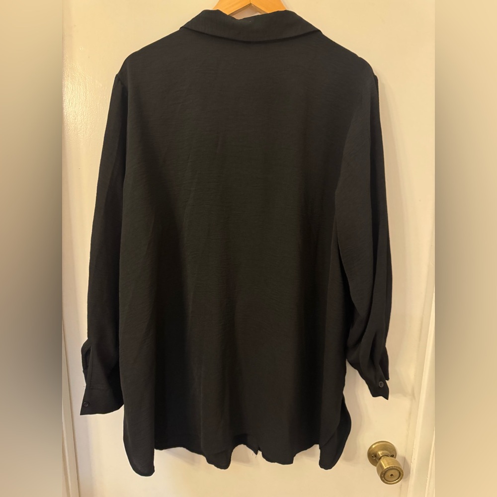 Adrianna Papell long sleeve button up shirt. - Picture 3 of 8
